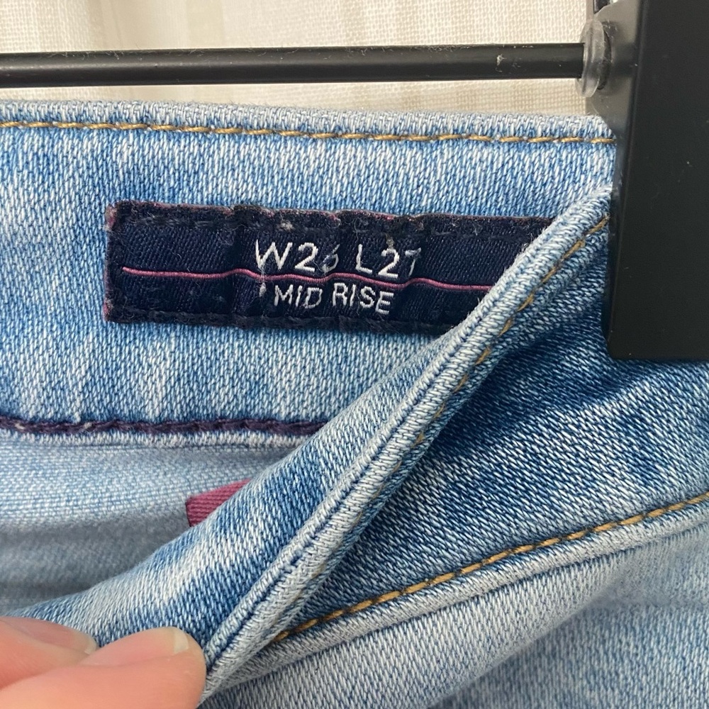 🌈5/$25 BUNDLE! Vigoss Colle Skinny midrise light wash jeans *flawed* - Picture 6 of 7